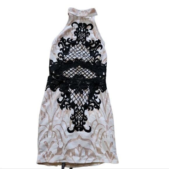 Pretty Little Thing Dress Lace Stretch Dress Size 2 - Picture 1 of 3